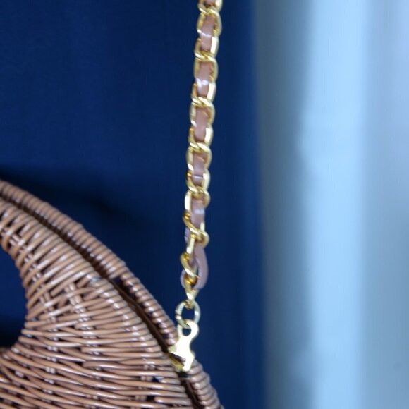 Handmade Vintage Wicker Sculptural Purse - Picture 5 of 6